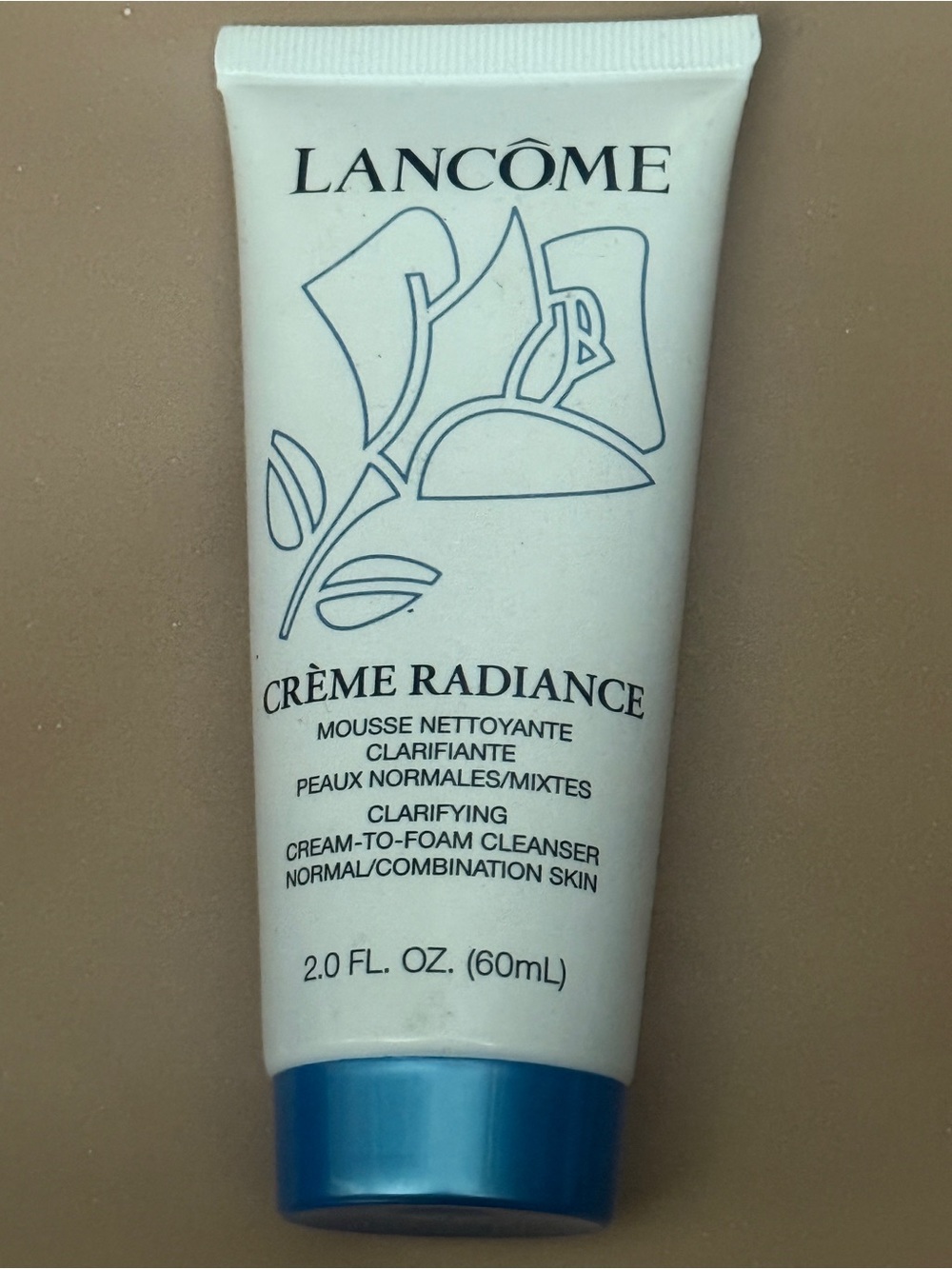Lancome Crème Radiance Clarifying Cleanser - White with Blue Cap